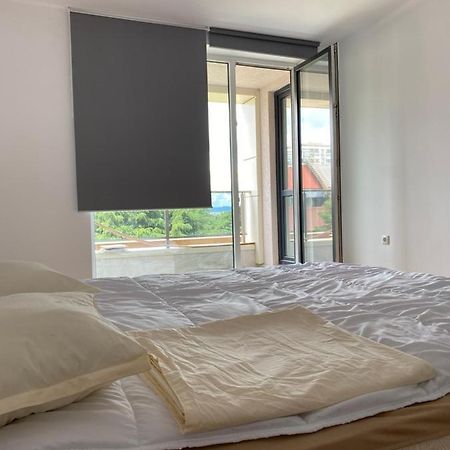 The Ideal Apartment Бургас Екстериор снимка