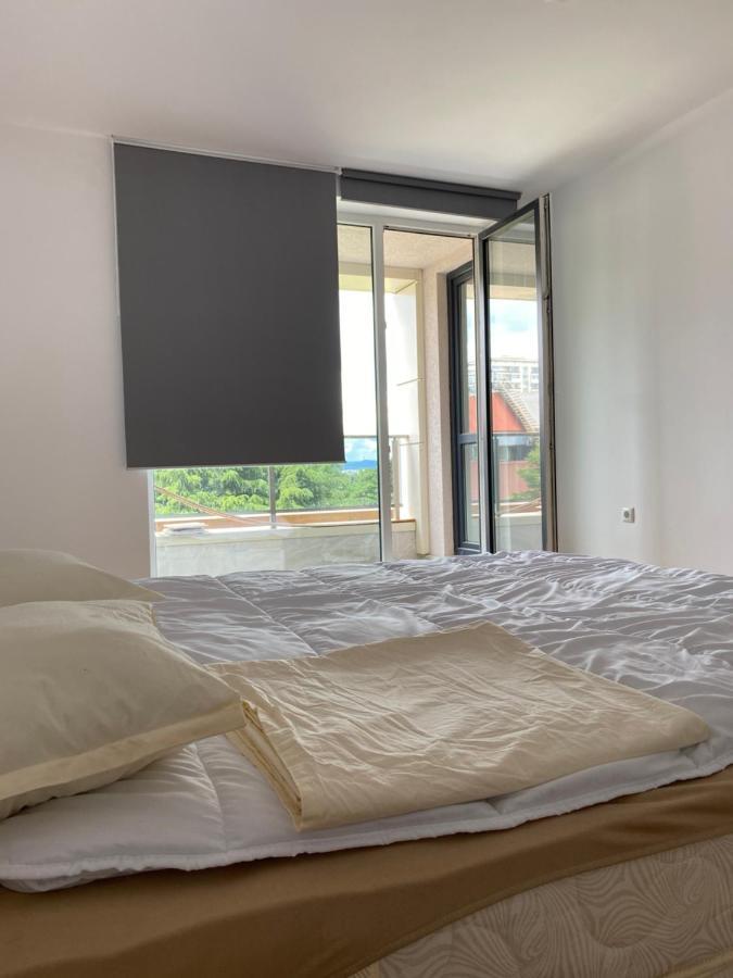 The Ideal Apartment Бургас Екстериор снимка
